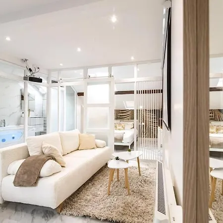 Oasis Chic - Prive & Cinema * Reims